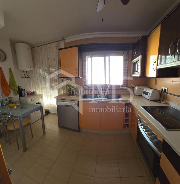 Foto 23058795-dbf6-4c64-a8a0-bf191a1325a3. Location appartement avec piscine dans Centro Torre del Mar