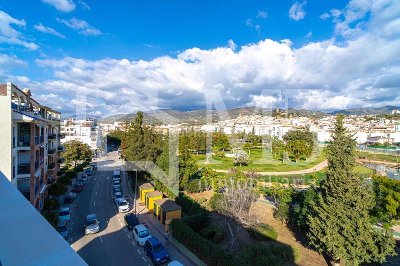 Foto 11f72aef-93ab-43a8-ad02-eb363cec6436. Attico con parcheggio piscina in Camino Viejo de Málaga Vélez - Málaga