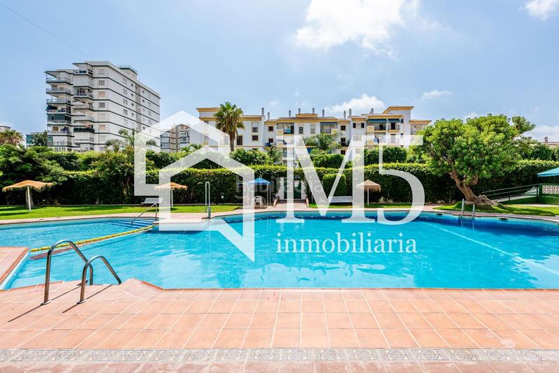 Foto 213d219c-53a0-49f3-b91a-d47a91f9ad20. Casa con parcheggio piscina in Paseo Marítimo de Levante Torre del Mar