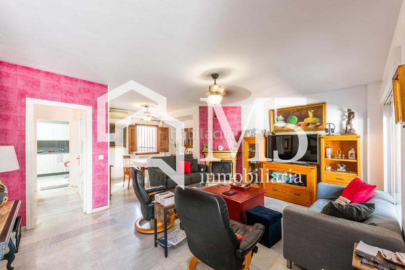 Foto 6a67a459-b1db-4a19-9302-07c0dd0dcd20. Casa con parcheggio piscina in Paseo Marítimo de Levante Torre del Mar