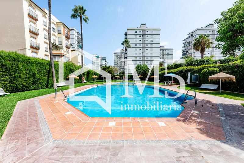 Foto 716c9e32-5c5d-4ae8-a9a5-1e6f4e0fc10f. Casa con parcheggio piscina in Paseo Marítimo de Levante Torre del Mar