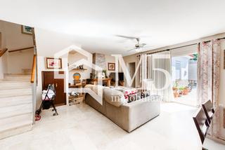 Maison jumelée à El Tomillar. Chalet adosado en torre del mar