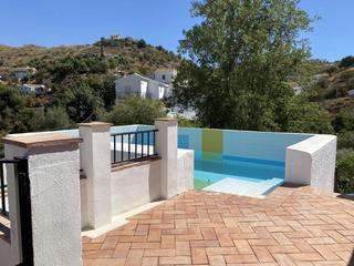 Alquiler Masía en Canillas de Aceituno. Casa alquiler en la pasada del granadillo