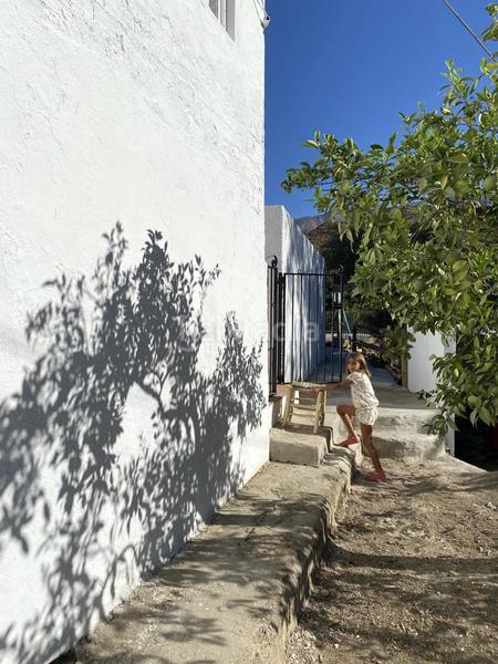 Foto ae581782-c851-4f05-88b9-3b118ac7be25. Lloguer masia amb piscina a Canillas de Aceituno
