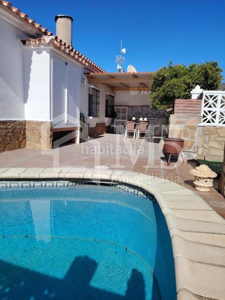 Foto f03eb12a-c904-4b6b-8151-d4b5cbb2cc8e. Lloguer masia amb piscina a Torrox pueblo Torrox