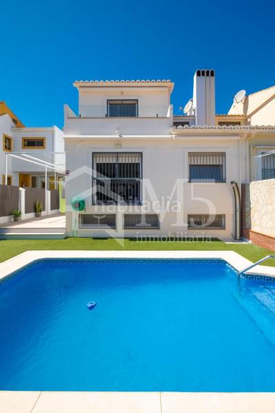 Foto 4544e560-2b00-4938-bbe2-3b9b95545456. Casa con piscina in Viña Málaga Torre del Mar