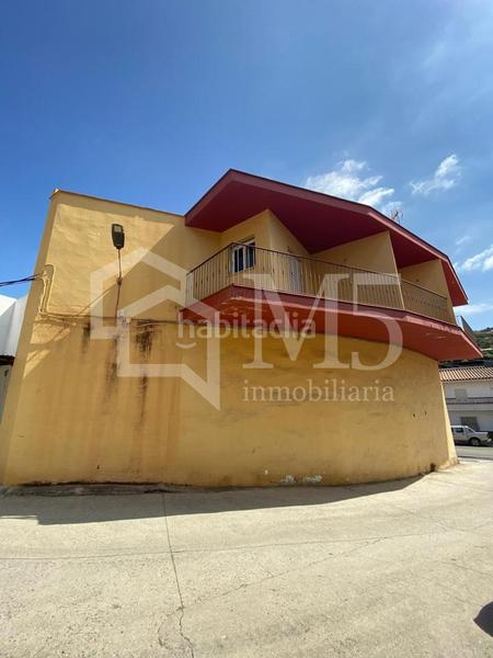 Foto a73f170a-1eca-4702-ae1a-0ff358f35d52. Semi detached house with parking in Algarrobo pueblo Algarrobo