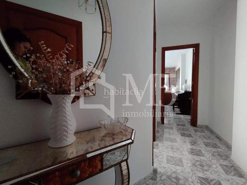 Foto f261fe59-30d8-406e-958a-97cdb01f3264. Lloguer pis a Avda Pescia - Ctra de Frigiliana Nerja