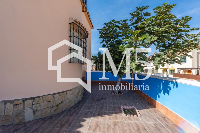 Foto 04c5328f-02a2-400e-b335-239d30428333. Maison avec chauffage parking piscine dans El Tomillar Torre del Mar