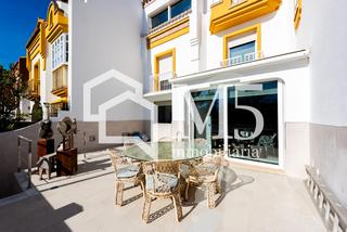 Maison jumelée à El Tomillar. Chalet adosado en torre del mar