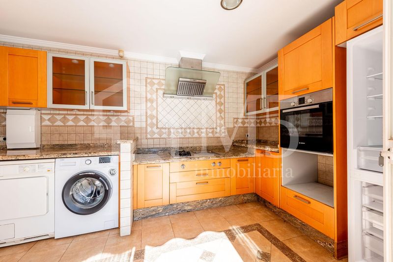 Foto d9e315c2-b3a6-42bd-8431-28b733742976. Casa amb aparcament a Caleta de Velez
