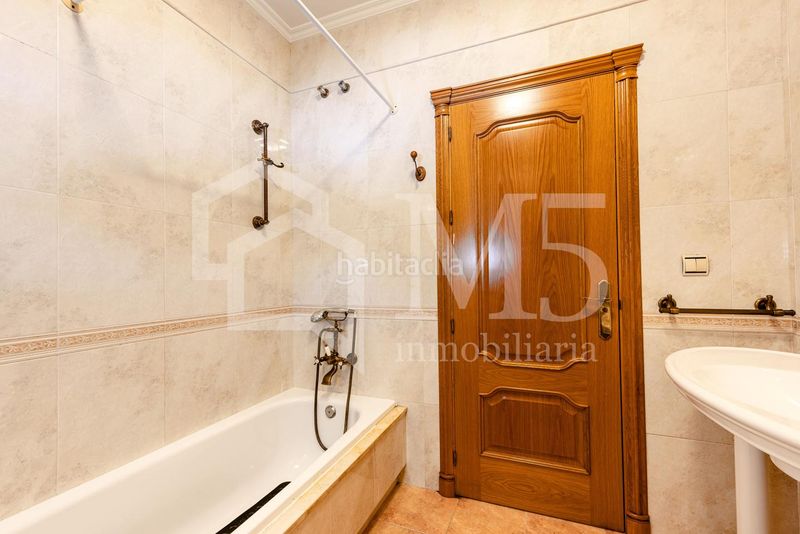Foto de8003d1-7729-4574-ace9-f25a9f4fab54. Casa amb aparcament a Caleta de Velez