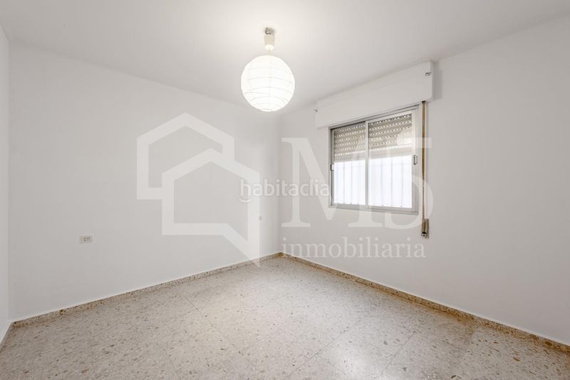 Foto 4c364d42-ec1d-4127-8452-24876b96cfa0. Pis a Caleta de Velez