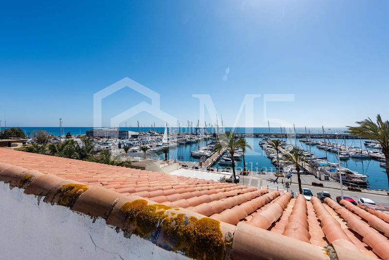 Foto f6787360-1a5b-4ead-b1ad-b5846cf8b9d9. Pis a Caleta de Velez