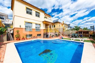 Haus in Viña Málaga. Chalet independiente en torre del mar