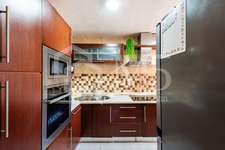 Flat in Poniente-Faro. Piso en torre del mar