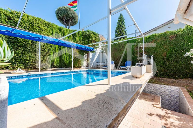 Foto 507debfc-e4c5-4e67-bebc-d8ef10aed9f6. Casa amb aparcament piscina a Caleta de Velez