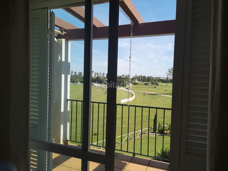 Foto ea076be9-982e-494f-bc12-89b284098146. Miete etagenwohnung in avenida nuevo oasis del sur 2 in Rota