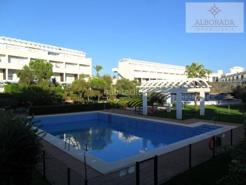 Foto bfeb9f0a-df44-40e4-b57b-787dd08f2440. Lloguer dúplex a calle tehigo 2 a Costa Ballena Golf Rota