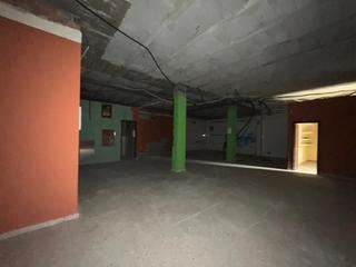 Locale commerciale en Estacin - La Fontanilla - El Tinte. Local com. en venta en utrera, 1 despacho.