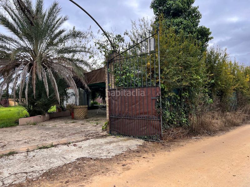 Foto fb938e02-a5fb-45cd-a8b8-e0f93098e1b1. House with pool in Palacios y Villafranca (Los)