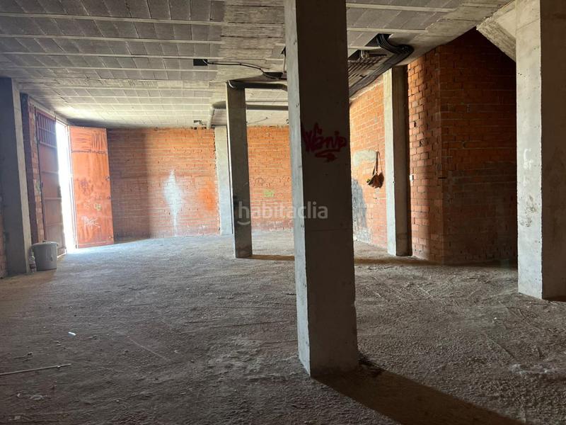 Foto 4ad0e6e3-436f-4a3c-a8c7-9bd77adae51d. Local comercial local com. en venta en la nana. en Palacios y Villafranca (Los)