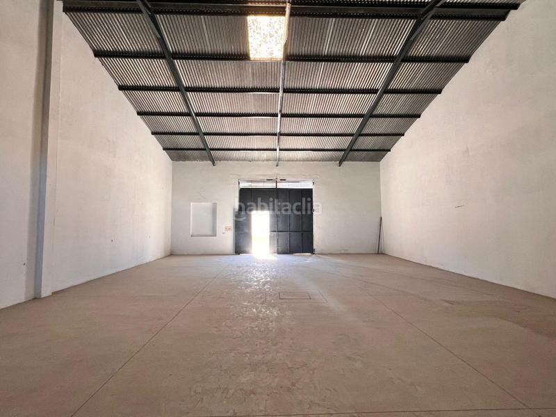 Foto 113b744f-65f0-4823-bf08-b9cb3137fd0a. Miete fabrikhalle in Palacios y Villafranca (Los)