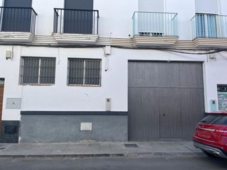Local Comercial a Palacios y Villafranca (Los). Local com. en venta en avda. de utrera, 1 despacho.