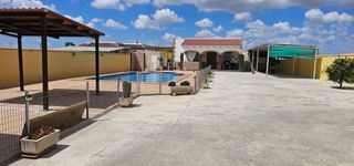 Chalet in Palacios y Villafranca (Los). Chalet en venta en los palacios y villafranc, 3 dormitorios.