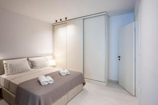 Location Appartement  Calle julián urbina 4