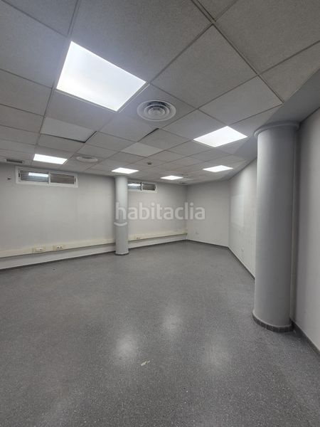 Foto 7364ce97-3161-402a-b2ad-299095314d1b. Lloguer edifici a Centro Tomares