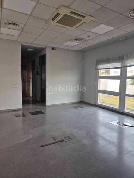 Foto c96337ee-4177-48d3-ab56-71e8abf09c96. Lloguer edifici a Centro Tomares