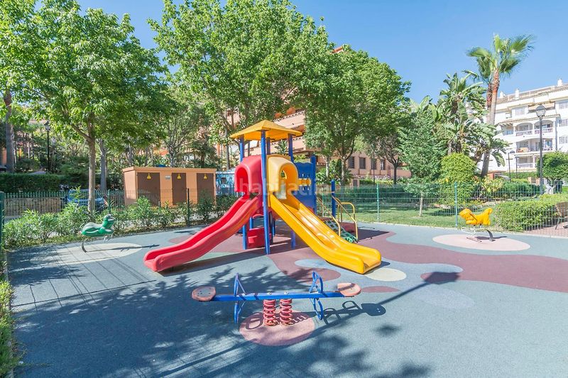 Foto c6b82109-fa38-4732-8cd3-0c66c023f5f2. Pis amb calefacció aparcament piscina a La Carolina - Guadalpín Marbella