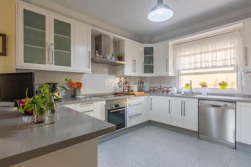 Foto 3b4e1b61-33c6-4ed2-85f9-f9b74d3ebb28. Semi detached house with heating parking in Álora