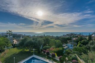Xalet  Avenida avenida de mlaga. Espectacular villa con preciosas vistas al mar en torremuelle