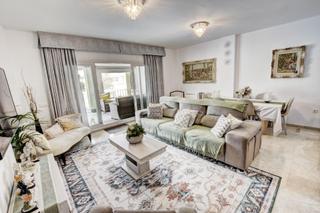 Casa aparellada  Camelia. Casa de 6 dormitorios a 400metros de la playa y comodidades!