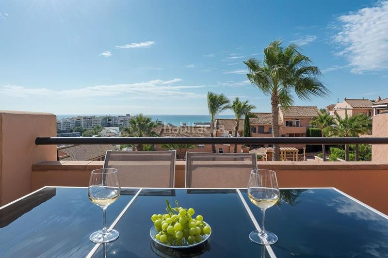 Foto b73bdb27-f2cb-4771-87e6-dee4b55c1149. Penthouse in calle de topacio de riviera 34 in Riviera del Sol Mijas