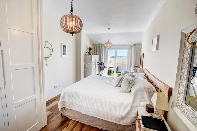 Foto a935d5f0-51d1-405b-9c01-625899d43aa8. Àtic amb calefacció aparcament piscina a Puerto Marina Benalmádena