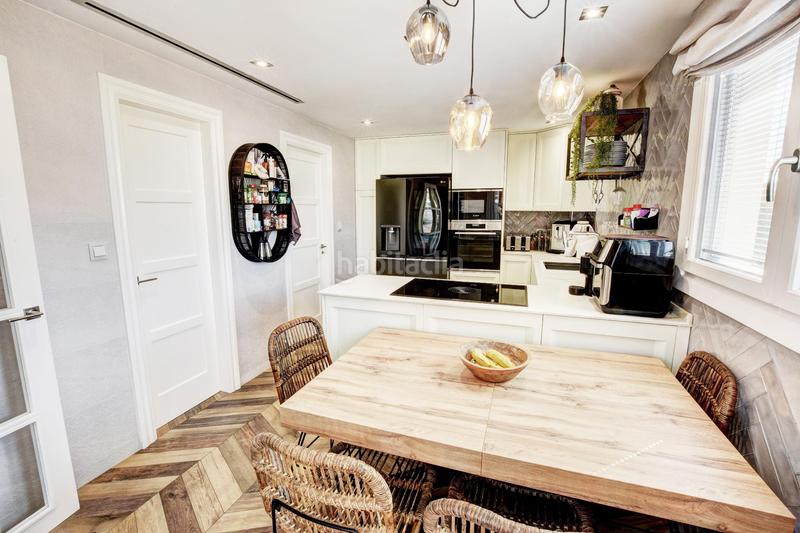 Foto ff70e908-76e0-436e-87d4-7a01e41daa78. Àtic amb calefacció aparcament piscina a Puerto Marina Benalmádena