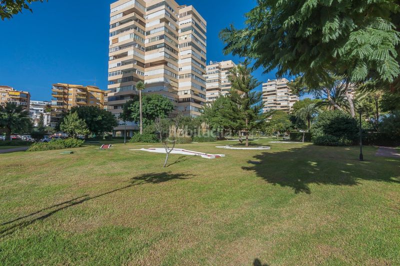 Foto 0c929bf3-c890-4dbf-a64d-c7b77429a945. Pis amb piscina a Playamar - Benyamina Torremolinos