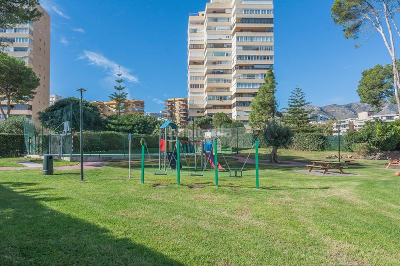 Foto 0de0558a-de43-4ea6-8708-c1f0df46e3a0. Pis amb piscina a Playamar - Benyamina Torremolinos