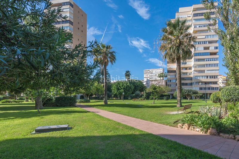 Foto f80d680e-7a7c-490a-b9f8-ef0018fd0cfc. Pis amb piscina a Playamar - Benyamina Torremolinos