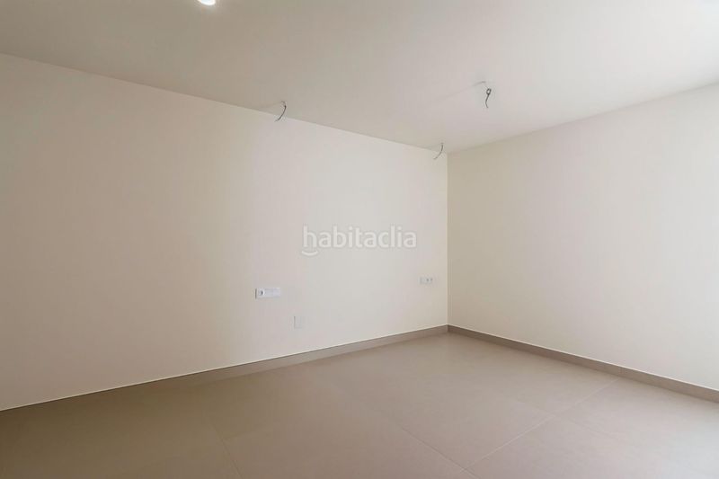 Foto fadbb6b2-4892-4420-9693-cc54dd7a2ec1. Pis amb piscina a Playamar - Benyamina Torremolinos