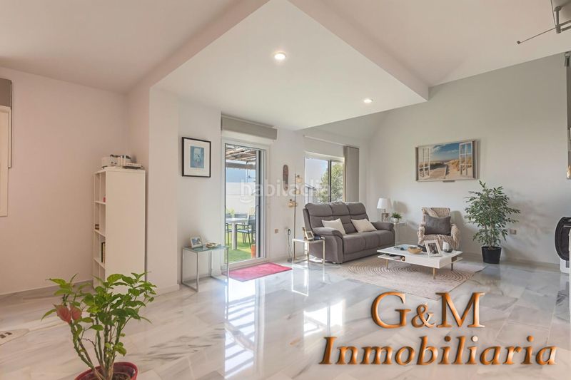 Foto 10a2cd5f-8358-44f9-bf88-ebd66bdc44f7. Casa adossada amb aparcament a Mijas pueblo Mijas