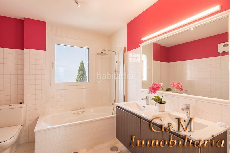 Foto d77802ae-a264-4d09-b428-d85748e591c4. Casa adossada amb aparcament a Mijas pueblo Mijas