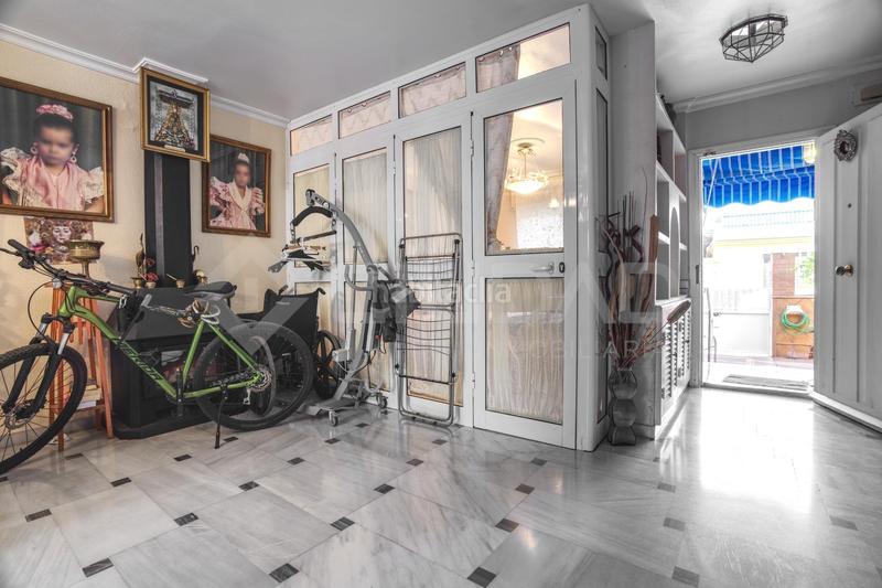 Foto 2f6fb8c2-c2e3-45d8-be08-fc91768b8b86. Semi detached house in Las Almenas Tomares