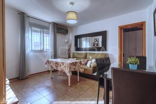 Etagenwohnung in Gelves. Se vende planta baja en gelves de 90 m.