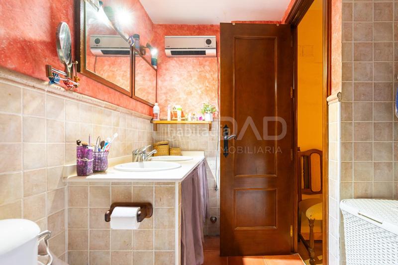 Foto f8561f62-203b-4c56-a7b2-4448fd1d1056. Maison jumelée dans El Cerro Sevilla