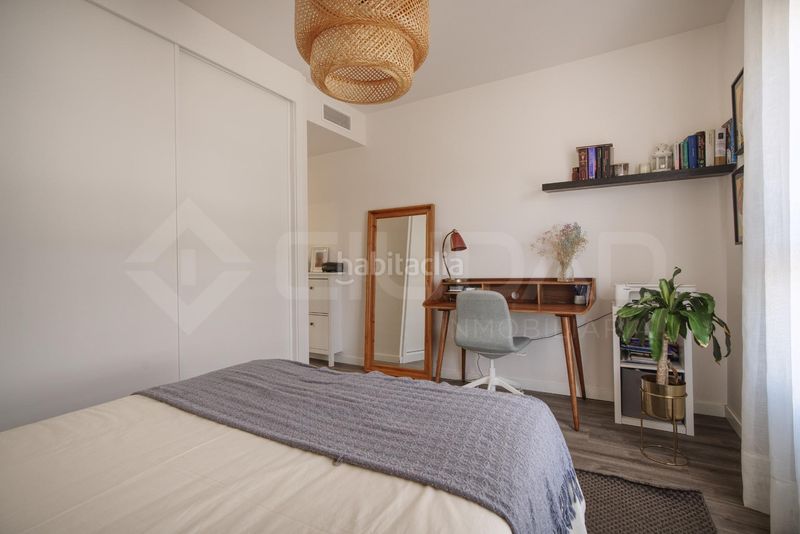 Foto b5425fe0-6b66-4537-8b56-eb78edc9a516. Pis amb aparcament piscina a Centro Tomares