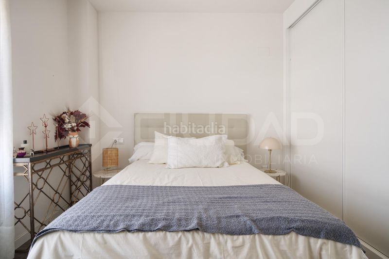 Foto d8858648-b56b-47cc-a910-16d6924a67e4. Pis amb aparcament piscina a Centro Tomares